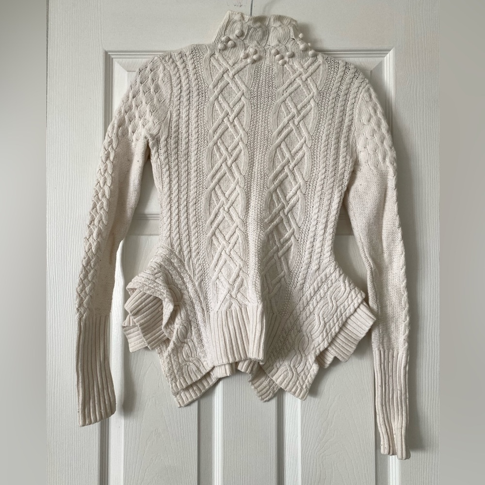 BCBGMaxAzria Cable knit Cream Sweater, size S
